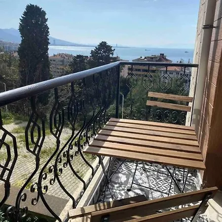 Cozy In Center Of Apartament