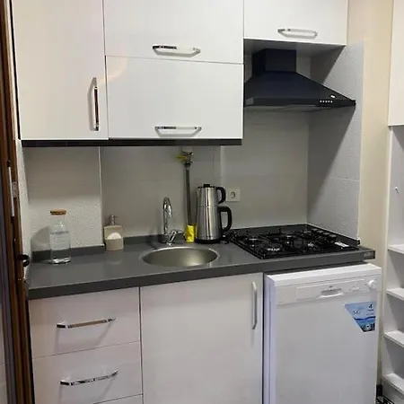 아파트 Cozy Studio In Center Of *
